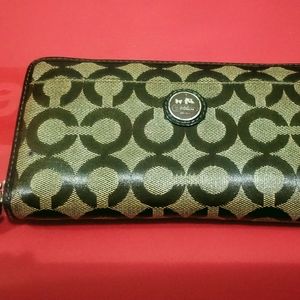 Coach accordion zip wallet
